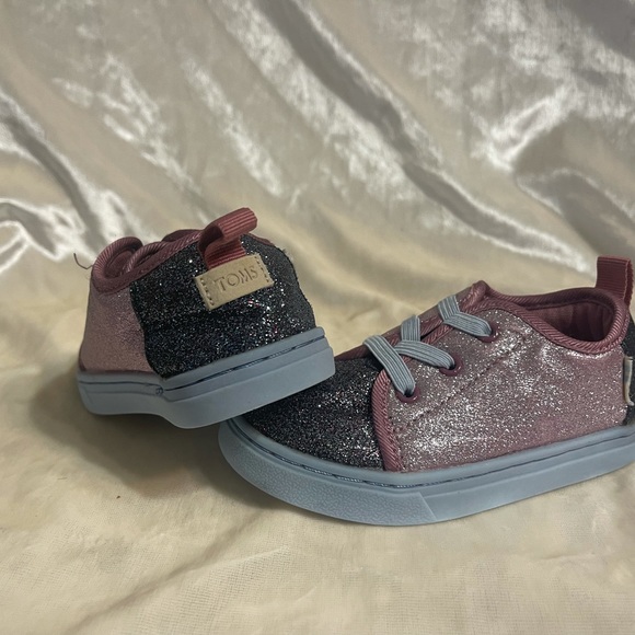 Toddler shoes size 6 and 7 very good conditions per free smoke free home - Picture 13 of 16